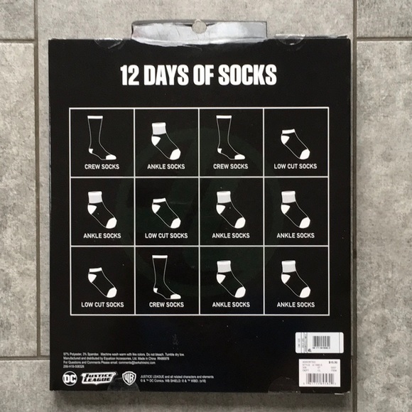 NWT NIP 💥JUSTICE LEAGUE💥 12 Days of Socks SMALL - Picture 2 of 4